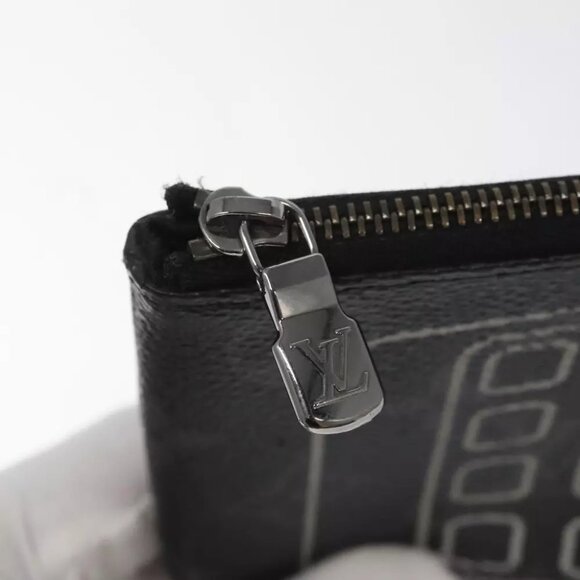 LOUIS VUITTON Monogram Eclipse Fragment iPhone Case M64433 LV Auth 113203 - Picture 15 of 16